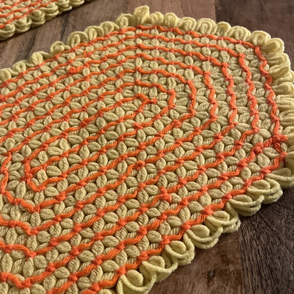 MCM *Mid‎ Century Table PLACEMATS RETRO *Yarn VINTAGE Yellow Orange Boho Hippie